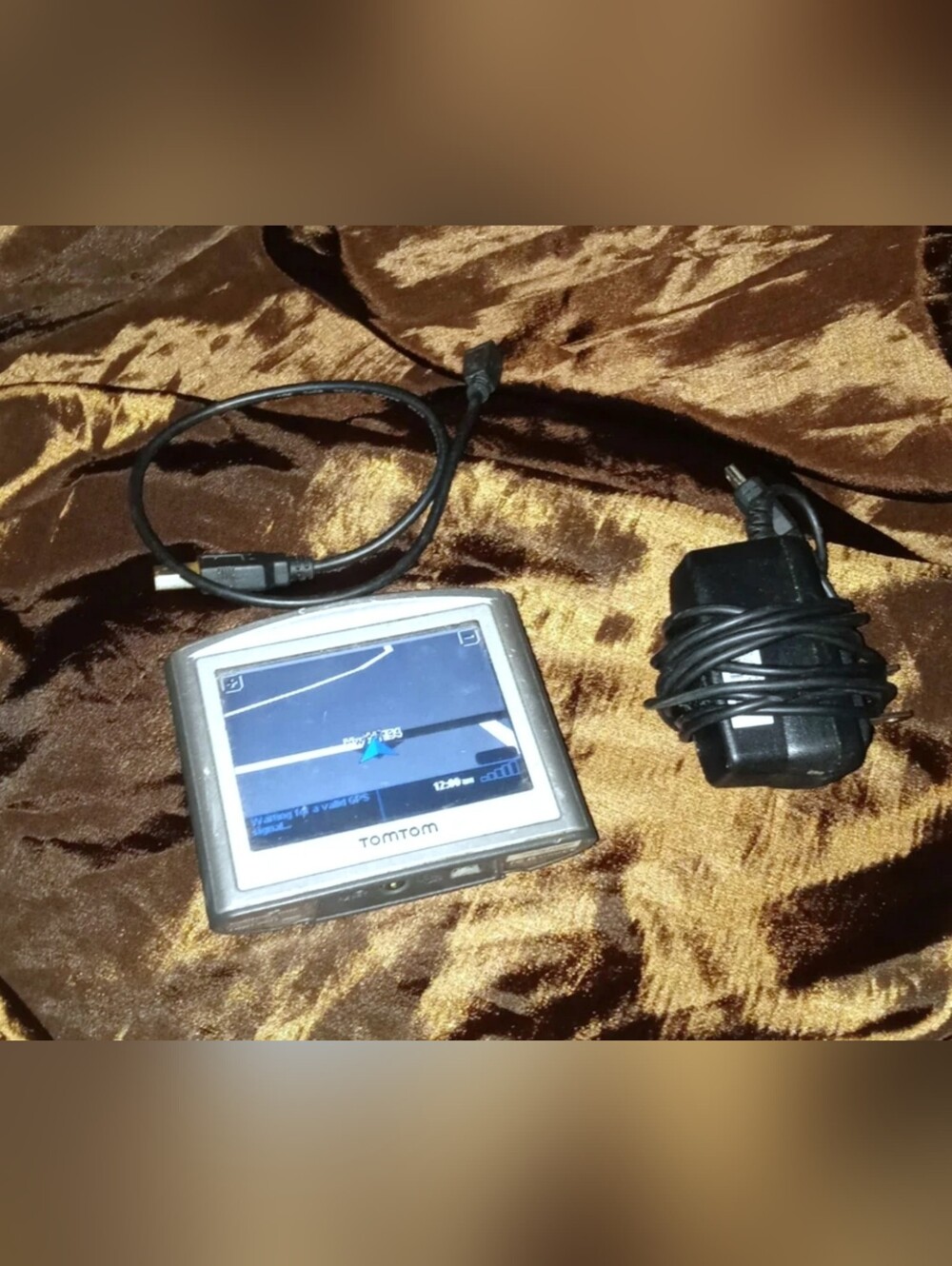 Vintage Like New Tom Tom GPS Navigator 3rd Edition Portable System 